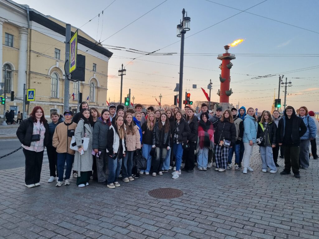 Школьный тур в Санкт-Петербург